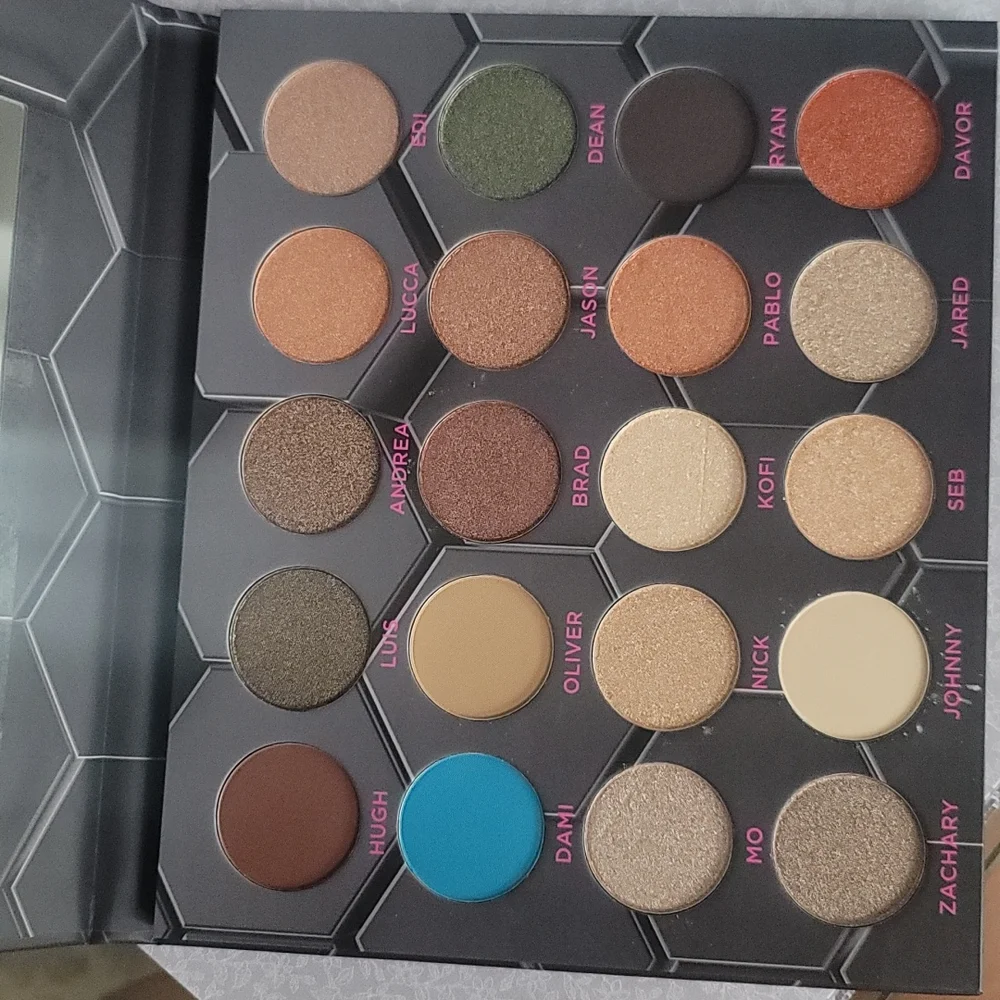 BeeBeauty London Barbarella Eyeshadow Palette